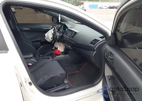 2015 Mitsubishi Lancer Evolution Final Edition z USA, uszkodzony, nr VIN JA32W7FV5FU028234